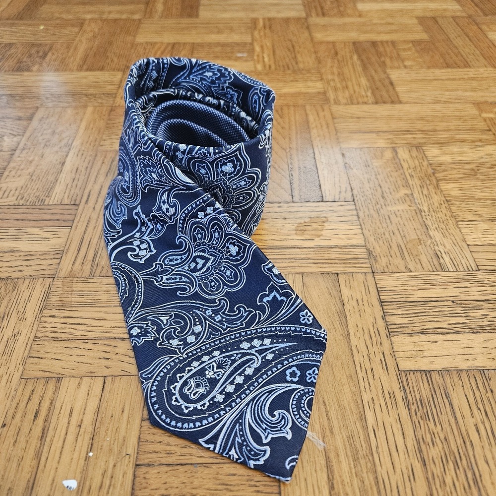 Tommy Hilfiger 100%‎ Silk Tie Made In USA